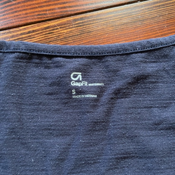 Gap Fit maternity tank top - Picture 5 of 5